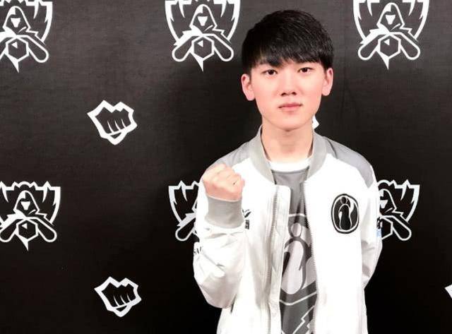 人时被寄予 人时被寄予