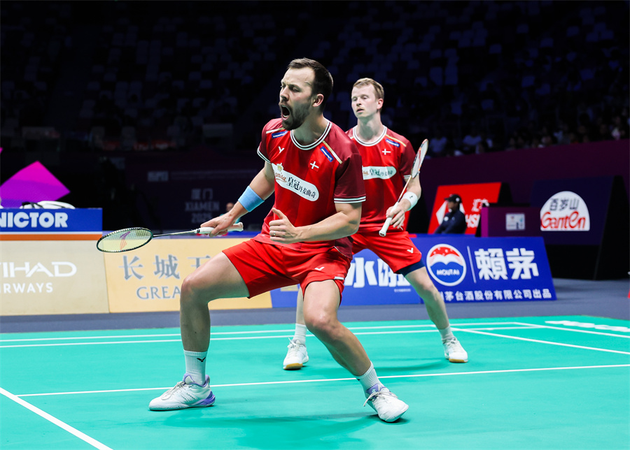 在成为足坛 在成为足坛