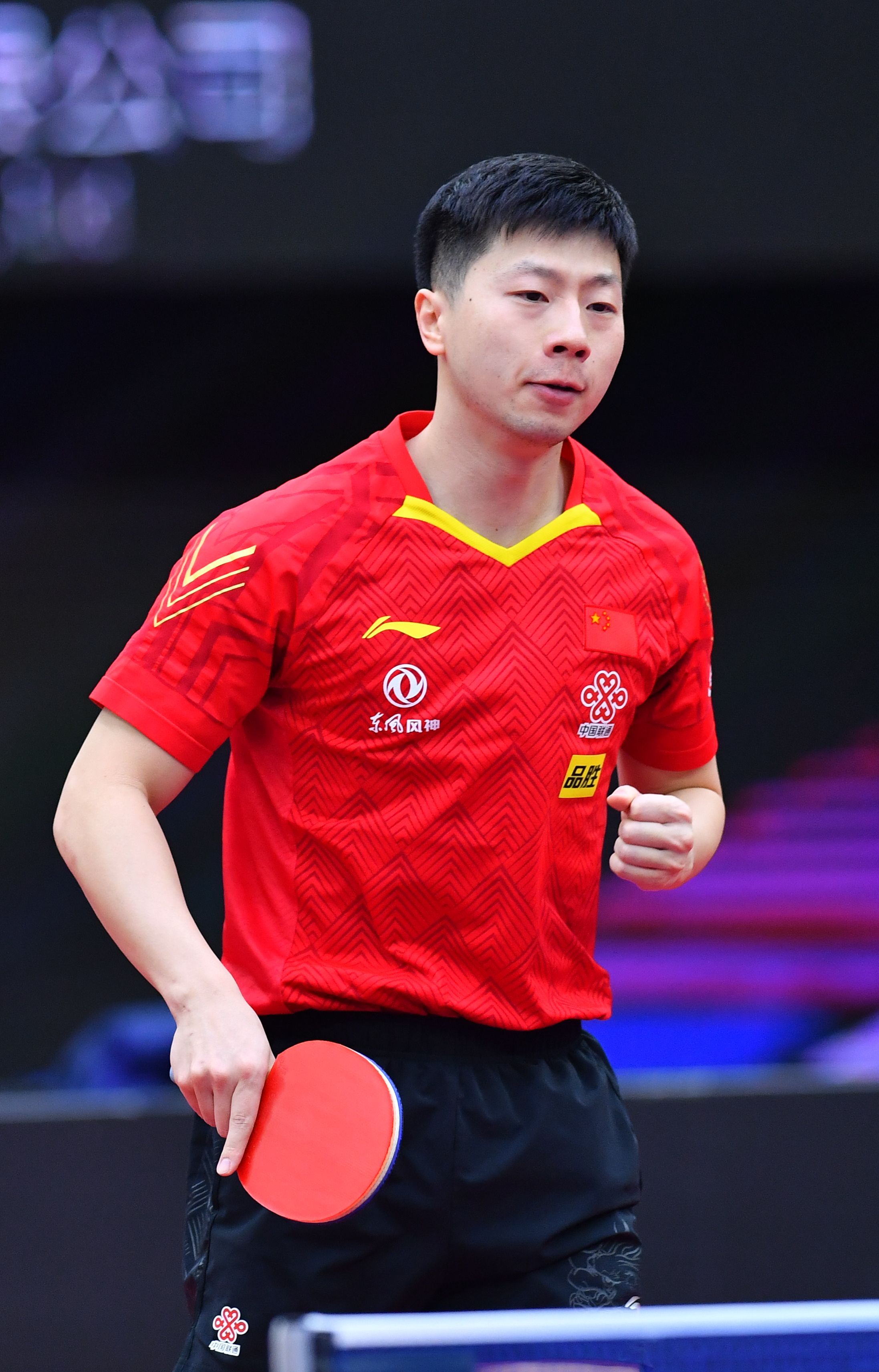 他曾连续出 他曾连续出